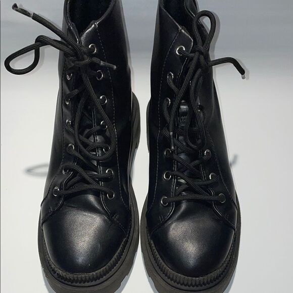 Divided Black Combat Boots with Chunky Platform Soles - Picture 2 of 6
